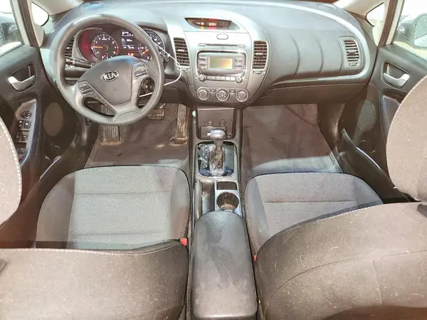 3KPFK4A76JE198762 2018 KIA FORTE - Image 8