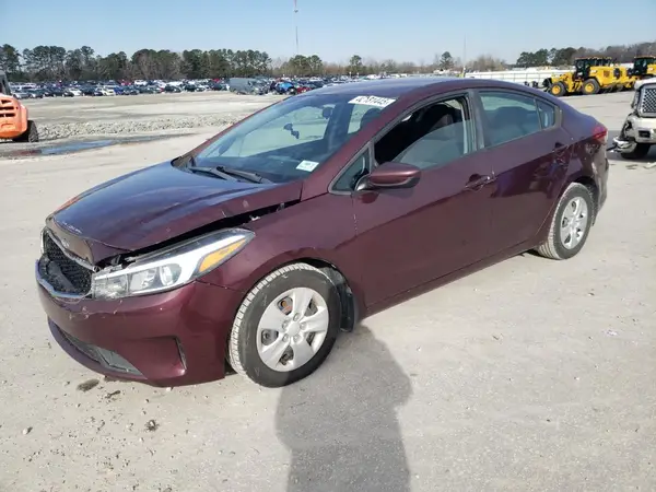 3KPFK4A76JE201062 2018 KIA FORTE - Image 1