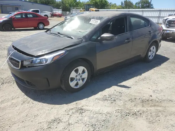 3KPFK4A76JE201949 2018 KIA FORTE - Image 1