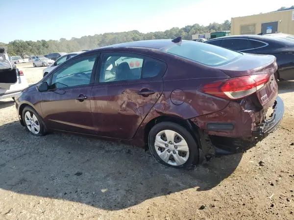 3KPFK4A76JE204317 2018 KIA FORTE - Image 2
