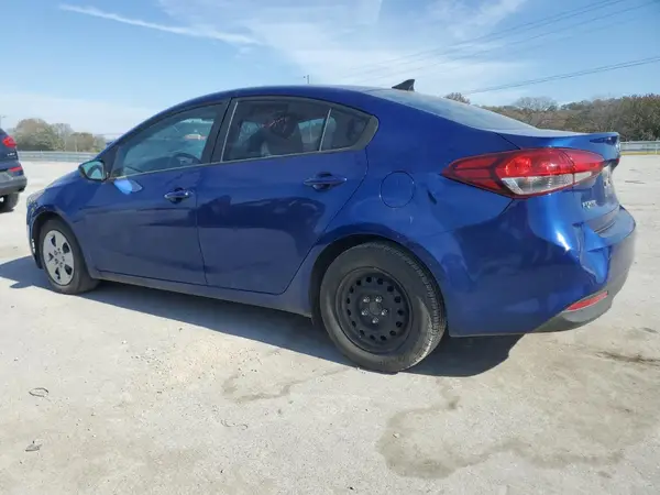 3KPFK4A76JE204835 2018 KIA FORTE - Image 2