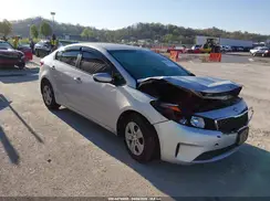 3KPFK4A76JE205693 2018 KIA FORTE