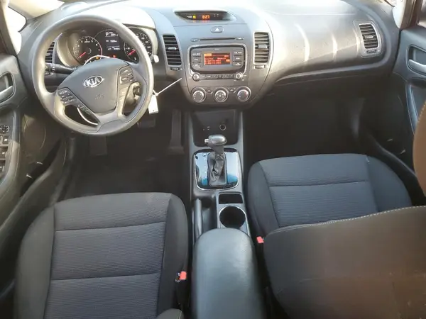 3KPFK4A76JE211316 2018 KIA FORTE - Image 8