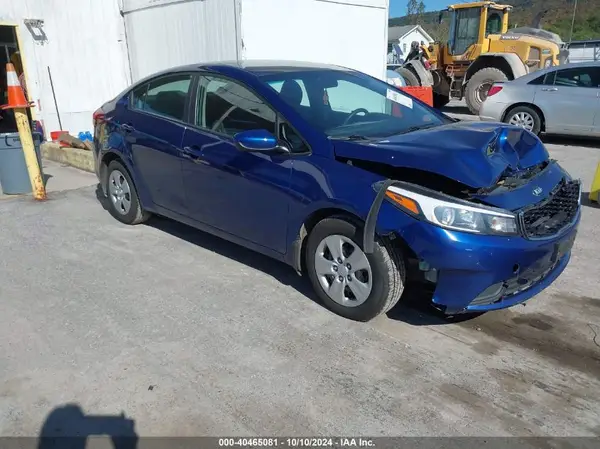 3KPFK4A76JE219836 2018 KIA FORTE - Image 1
