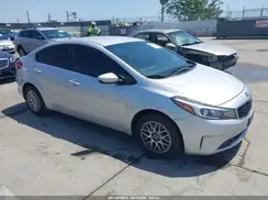 3KPFK4A76JE220940 2018 KIA FORTE