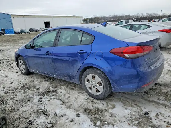 3KPFK4A76JE227080 2018 KIA FORTE - Image 2