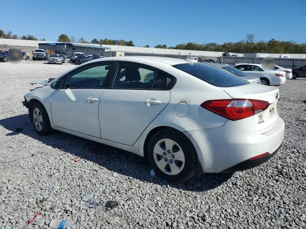 3KPFK4A76JE229377 2018 KIA FORTE - Image 2