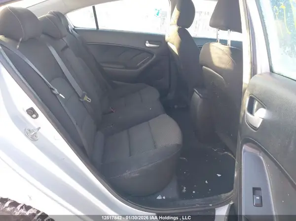 3KPFK4A76JE229590 2018 KIA FORTE - Image 8