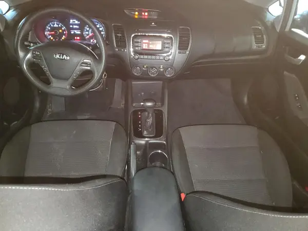 3KPFK4A76JE229850 2018 KIA FORTE - Image 8
