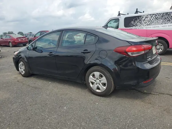 3KPFK4A76JE230271 2018 KIA FORTE - Image 2