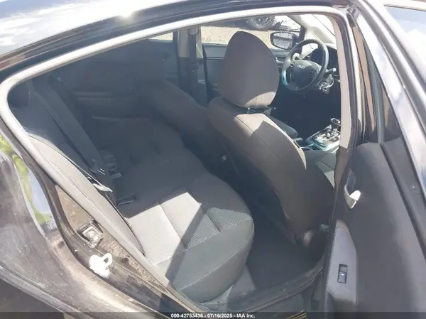 3KPFK4A76JE230965 2018 KIA FORTE - Image 8