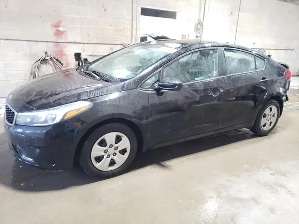 3KPFK4A76JE235261 2018 KIA FORTE - Image 1