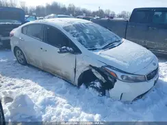 3KPFK4A76JE236975 2018 KIA FORTE