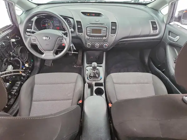 3KPFK4A76JE254635 2018 KIA FORTE - Image 8