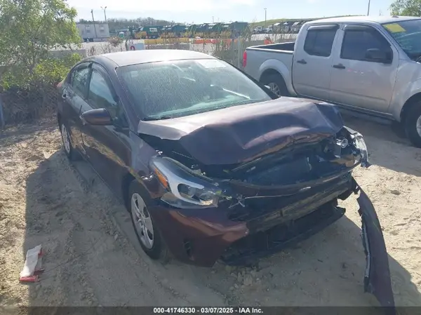 3KPFK4A76JE257664 2018 KIA FORTE - Image 1