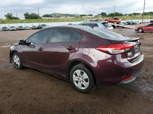3KPFK4A76JE263982 2018 KIA FORTE - Image 2