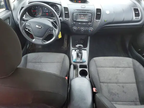 3KPFK4A76JE269877 2018 KIA FORTE - Image 8