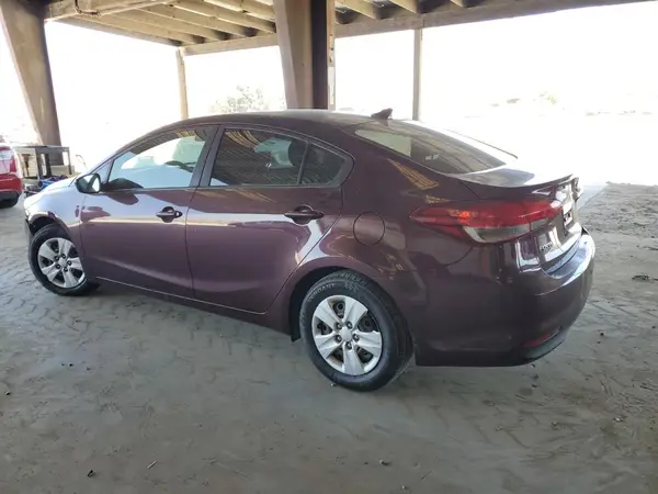 3KPFK4A76JE269913 2018 KIA FORTE - Image 2