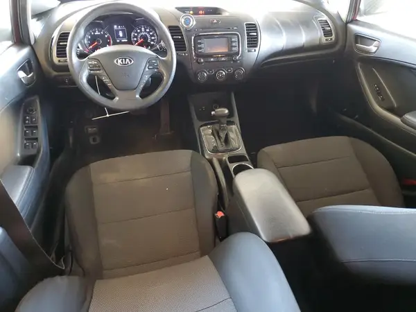 3KPFK4A76JE269913 2018 KIA FORTE - Image 8