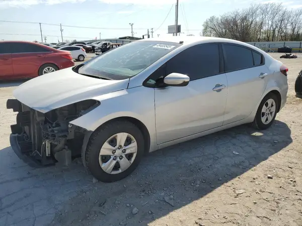 3KPFK4A76JE281026 2018 KIA FORTE - Image 1