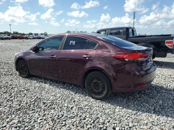 3KPFK4A76JE281107 2018 KIA FORTE - Image 2