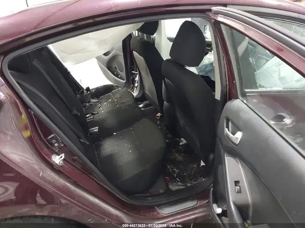 3KPFK4A76JE282130 2018 KIA FORTE - Image 8