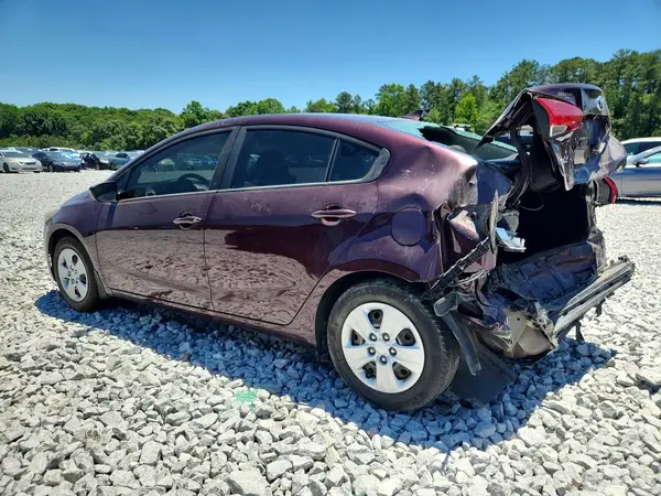 3KPFK4A76JE282371 2018 KIA FORTE - Image 2