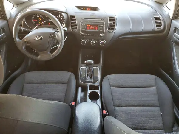 3KPFK4A77HE006162 2017 KIA FORTE - Image 8