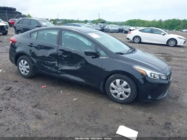 3KPFK4A77HE010972 2017 KIA FORTE - Image 1