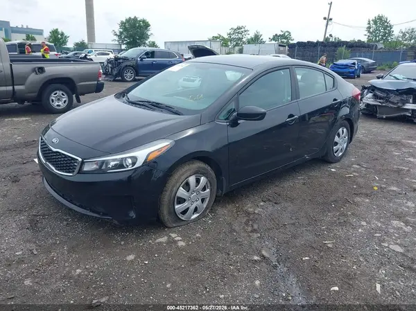 3KPFK4A77HE010972 2017 KIA FORTE - Image 2