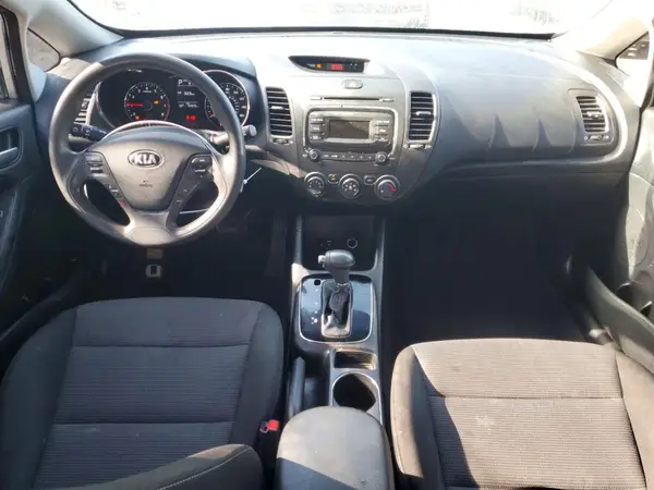 3KPFK4A77HE011488 2017 KIA FORTE - Image 8