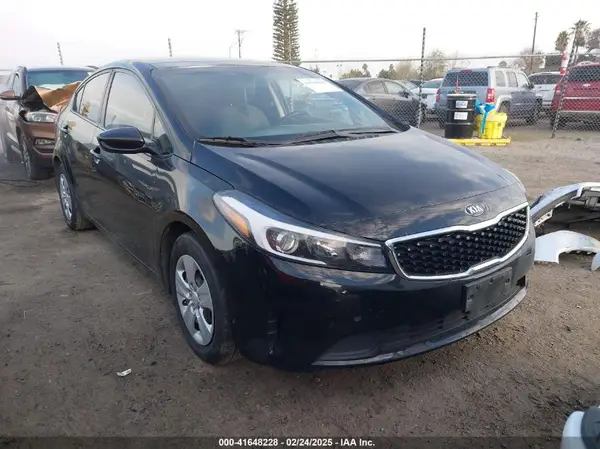 3KPFK4A77HE013287 2017 KIA FORTE - Image 1
