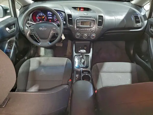 3KPFK4A77HE024726 2017 KIA FORTE - Image 8