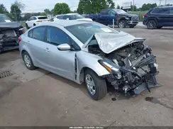 3KPFK4A77HE027075 2017 KIA FORTE