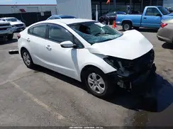 3KPFK4A77HE027383 2017 KIA FORTE