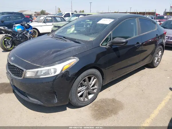 3KPFK4A77HE030414 2017 KIA FORTE - Image 2