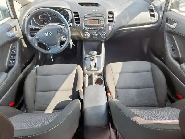 3KPFK4A77HE036794 2017 KIA FORTE - Image 8