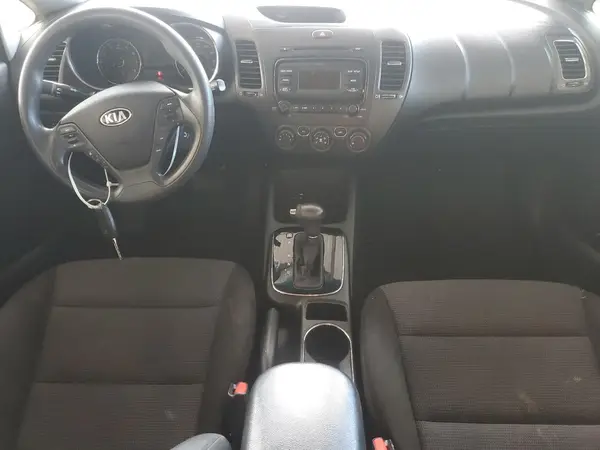 3KPFK4A77HE038223 2017 KIA FORTE - Image 8