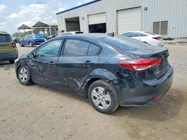 3KPFK4A77HE040828 2017 KIA FORTE - Image 2