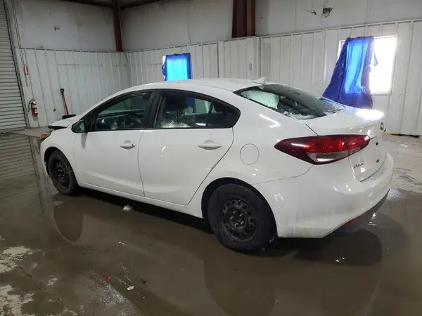 3KPFK4A77HE042403 2017 KIA FORTE - Image 2