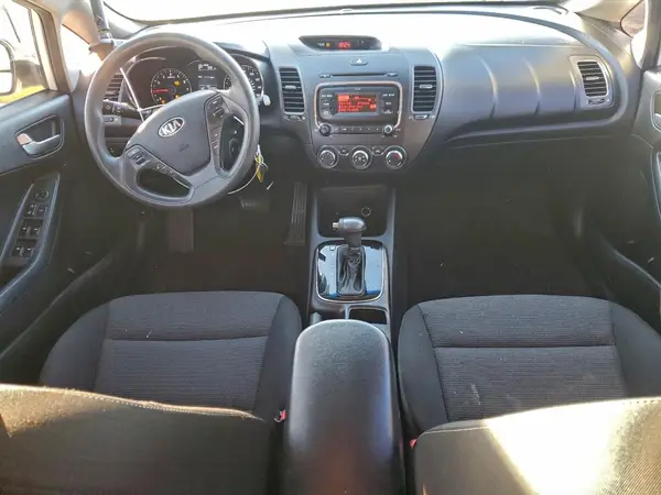3KPFK4A77HE043650 2017 KIA FORTE - Image 8