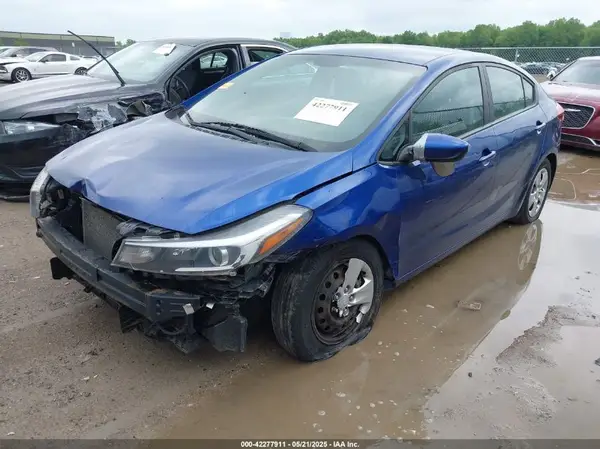 3KPFK4A77HE047522 2017 KIA FORTE - Image 2