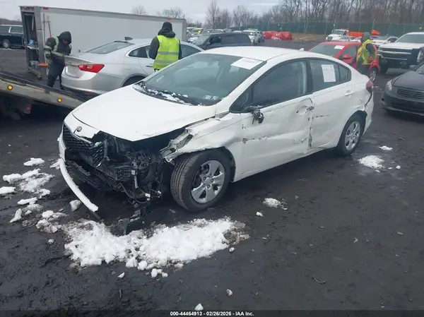 3KPFK4A77HE048654 2017 KIA FORTE - Image 2