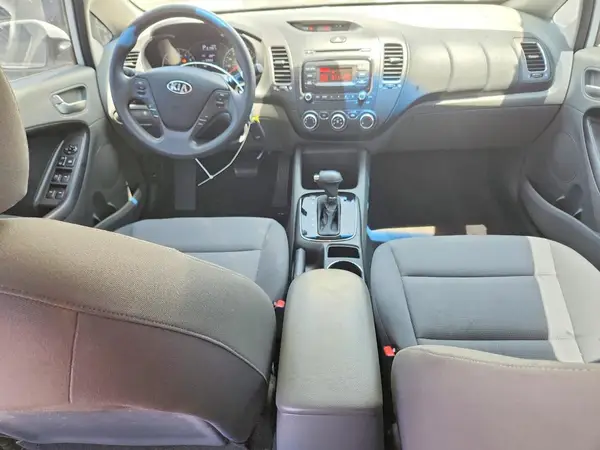 3KPFK4A77HE050341 2017 KIA FORTE - Image 8
