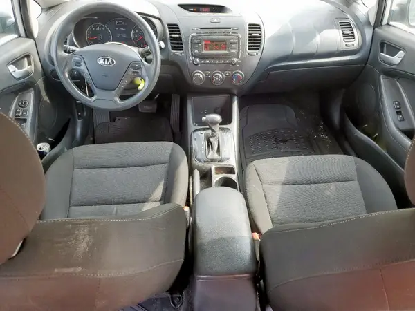 3KPFK4A77HE051778 2017 KIA FORTE - Image 8