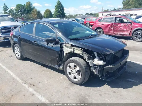 3KPFK4A77HE052235 2017 KIA FORTE - Image 1