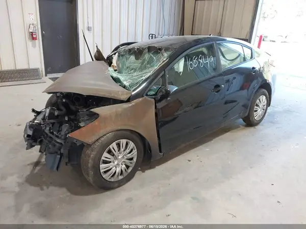 3KPFK4A77HE054549 2017 KIA FORTE - Image 2