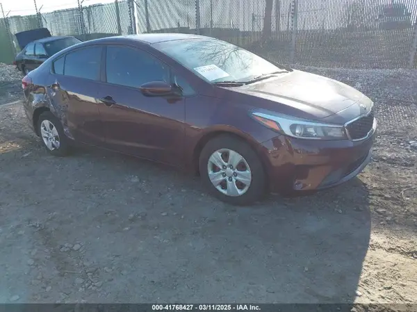 3KPFK4A77HE056947 2017 KIA FORTE - Image 1