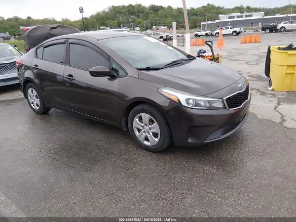 3KPFK4A77HE057449 2017 KIA FORTE - Image 1