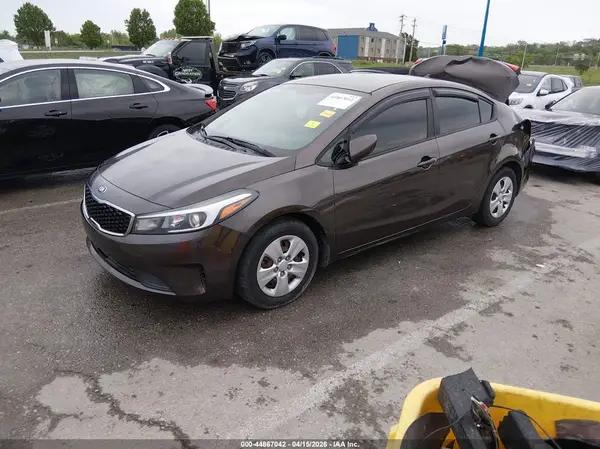 3KPFK4A77HE057449 2017 KIA FORTE - Image 2